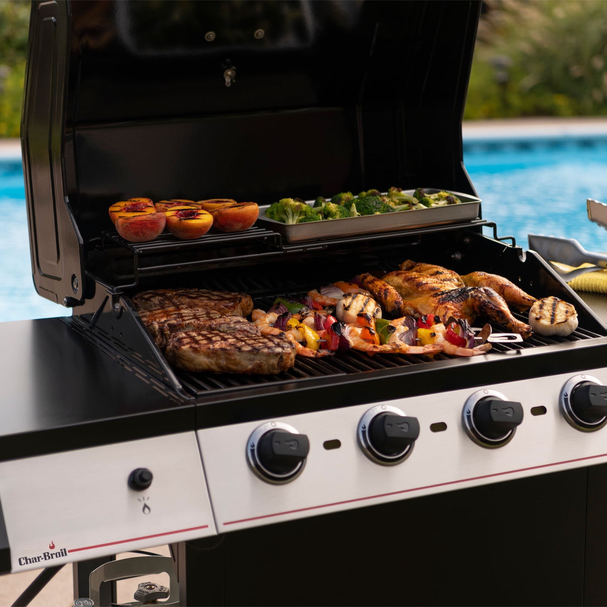 Charbroil® Performance Series™ Amplifire 4-Burner Gas Grill