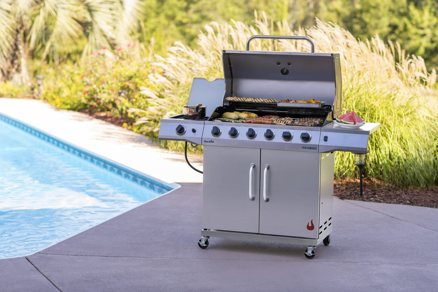Charbroil® Performance Series™ 6-Burner Gas Grill
