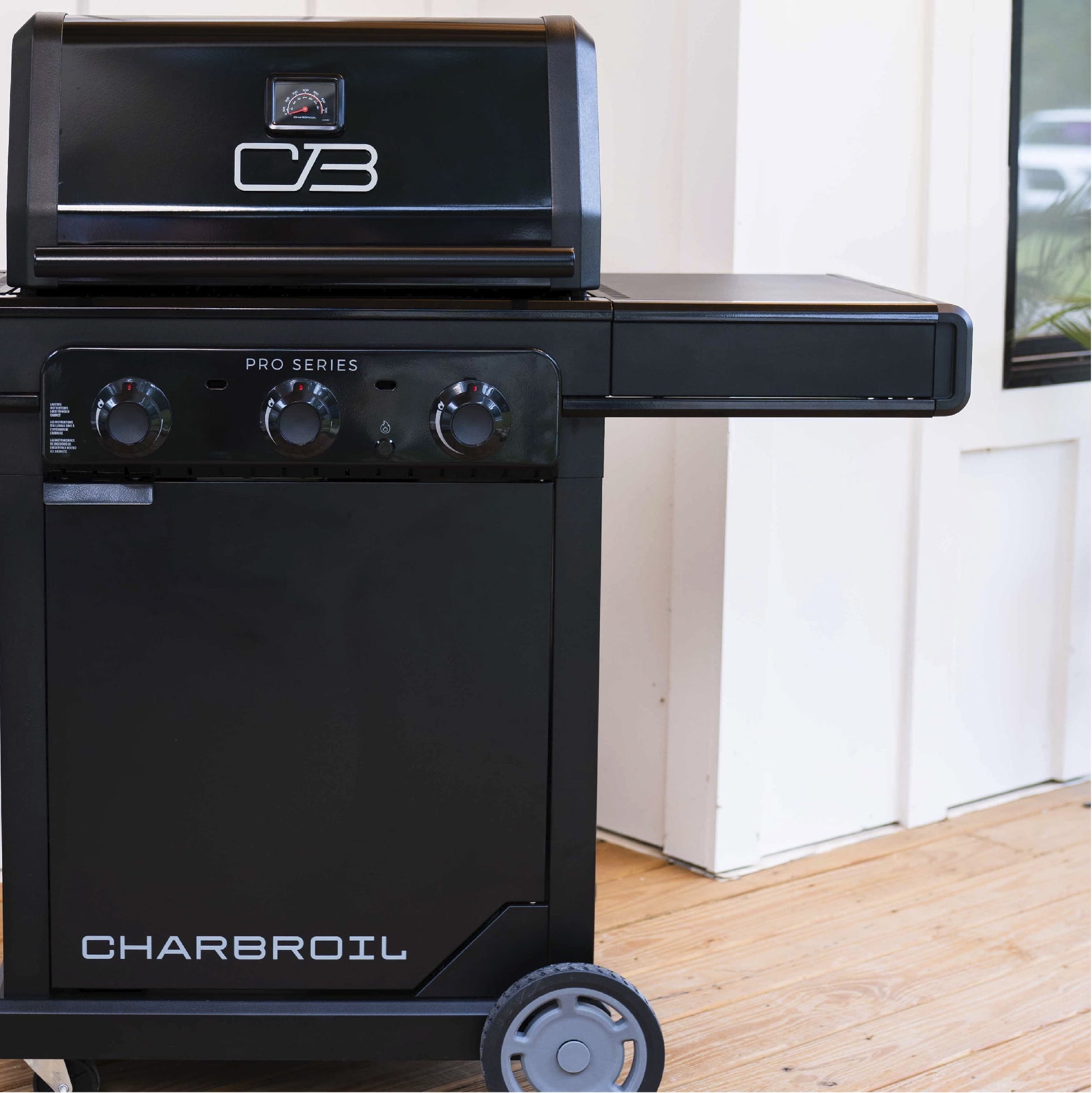 Charbroil Pro Series™ 3-Burner Gas Grill and Griddle