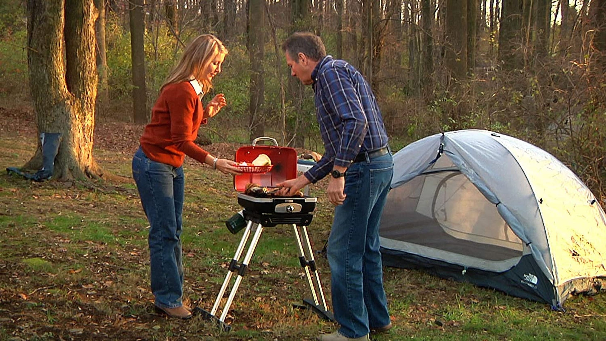 Cuisinart Portable Gas Grill with VersaStand™, 1-Burner Portable Barbecue Grill for Patio