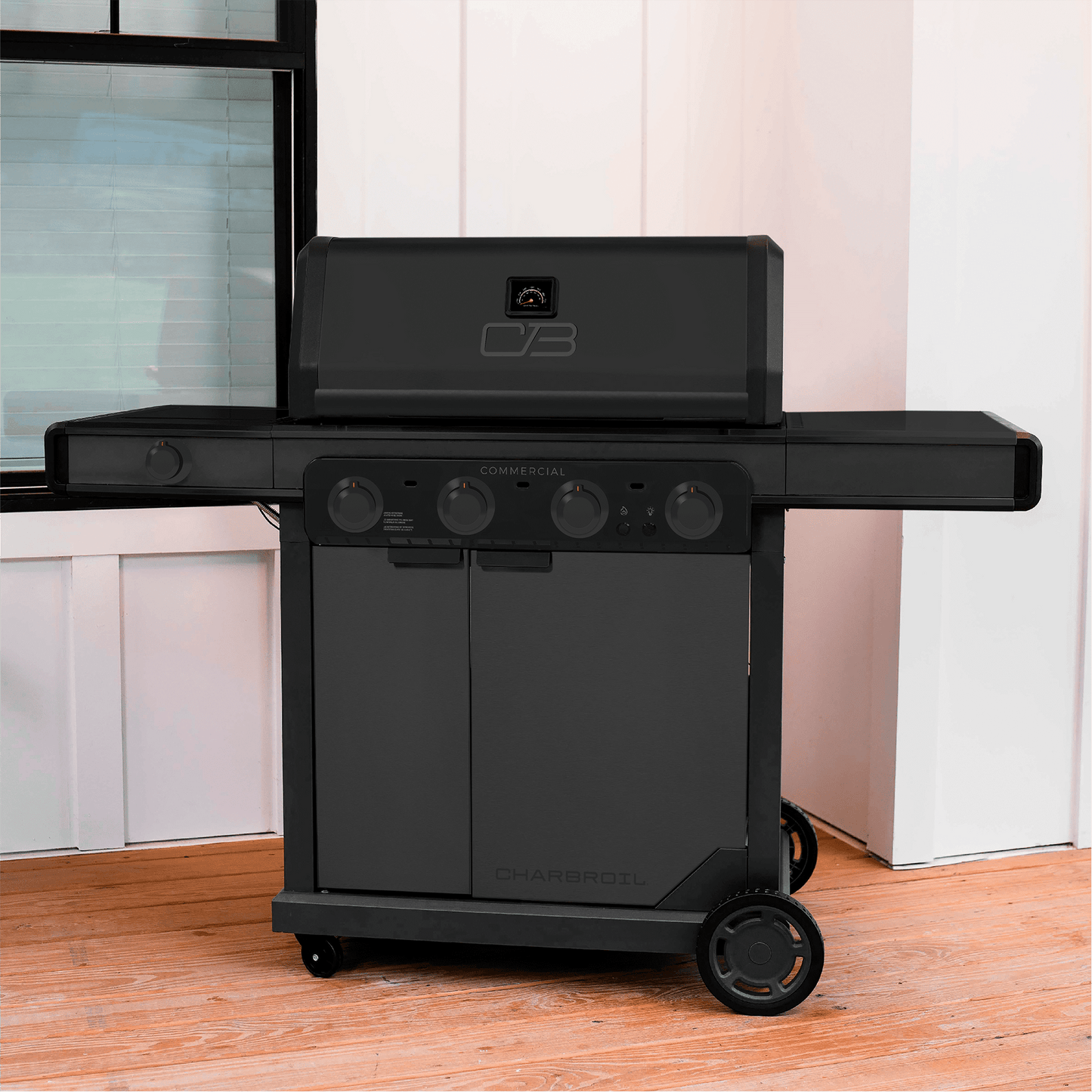 Charbroil® Commercial Series™ 4-Burner Gas Grill & Griddle, Black