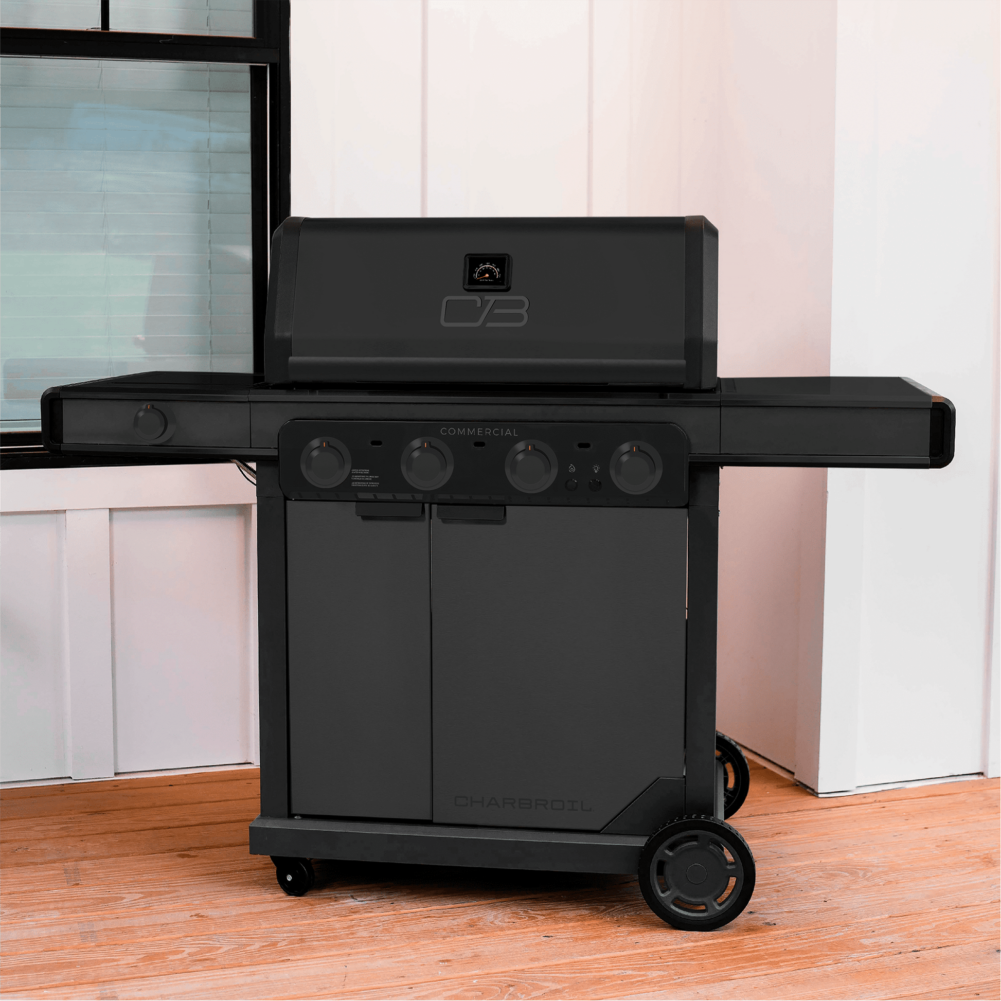Charbroil® Commercial Series™ 4-Burner Gas Grill & Griddle, Black