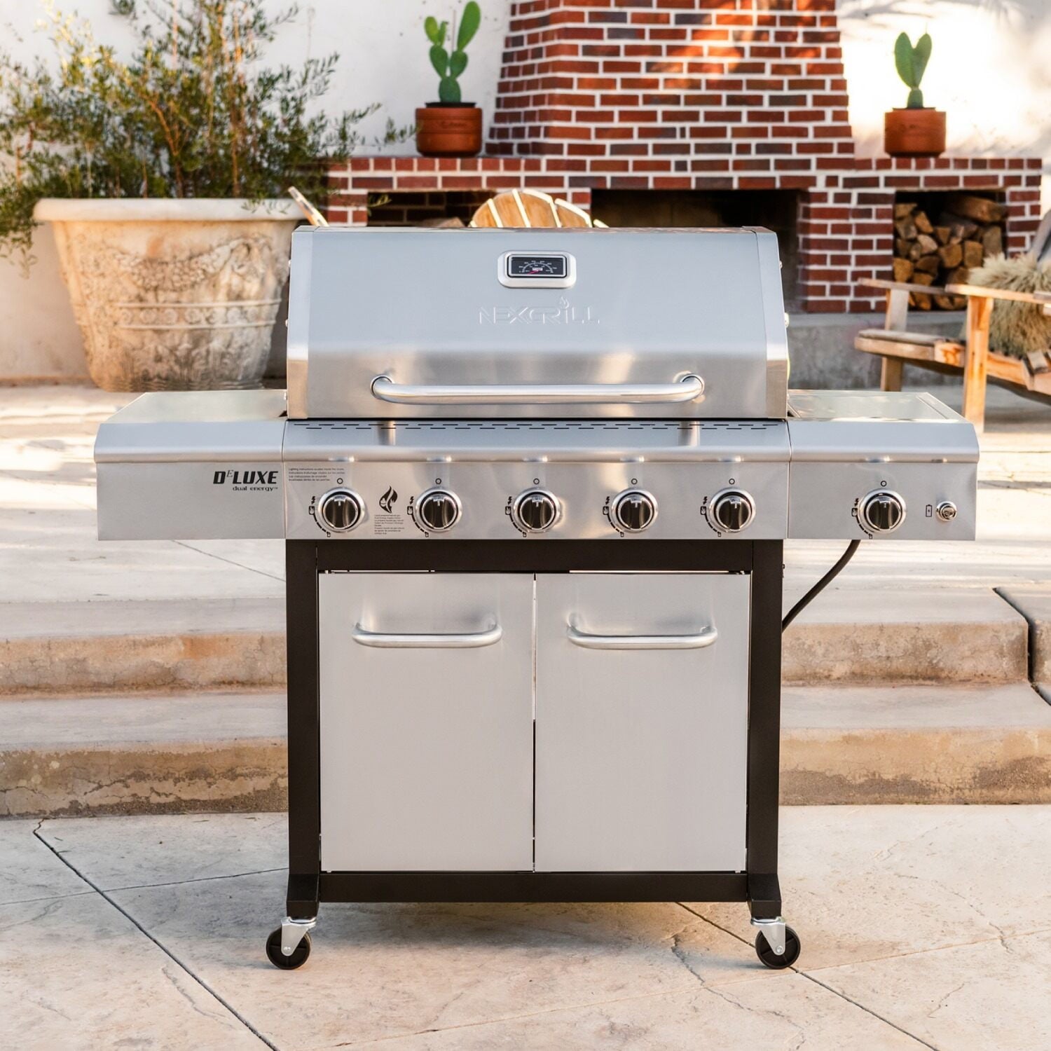 Nexgrill Deluxe 5-Burner Propane BBQ Grill with Side Burner, Stainless Steel Control Panel, Electric Ignition, 60,000 BTUs Output, Gas Grill Perfect for Outdoor Gatherings - 720-1046A