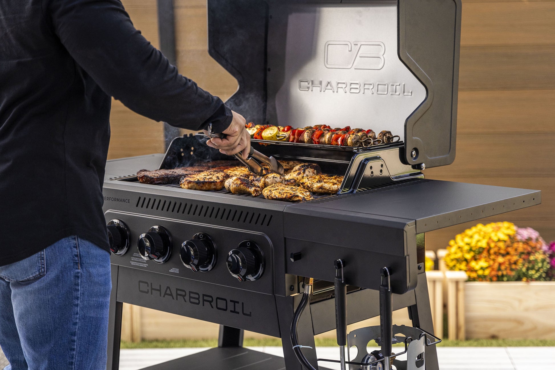 Charbroil Performance Series FlavorMax 4-Burner Gas Grill with Side Burner
